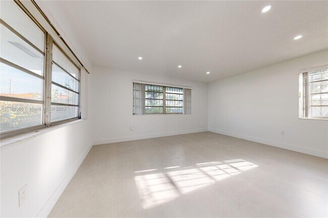 Foto del edificio - 2152 SW 72nd Ave