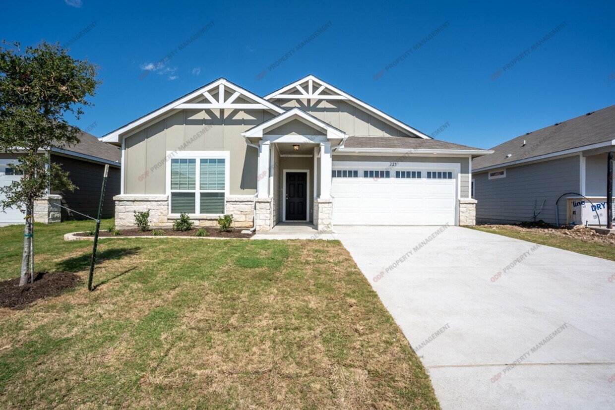 Foto principal - 721 Skylar Heights Dr