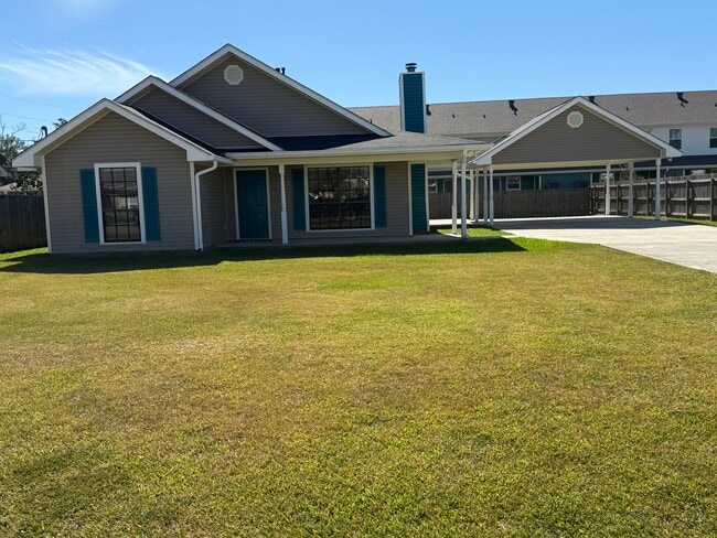 Building Photo - 16 Cypress Dr