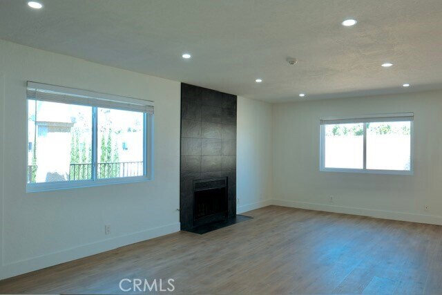 Building Photo - 2103 Vanderbilt Ln