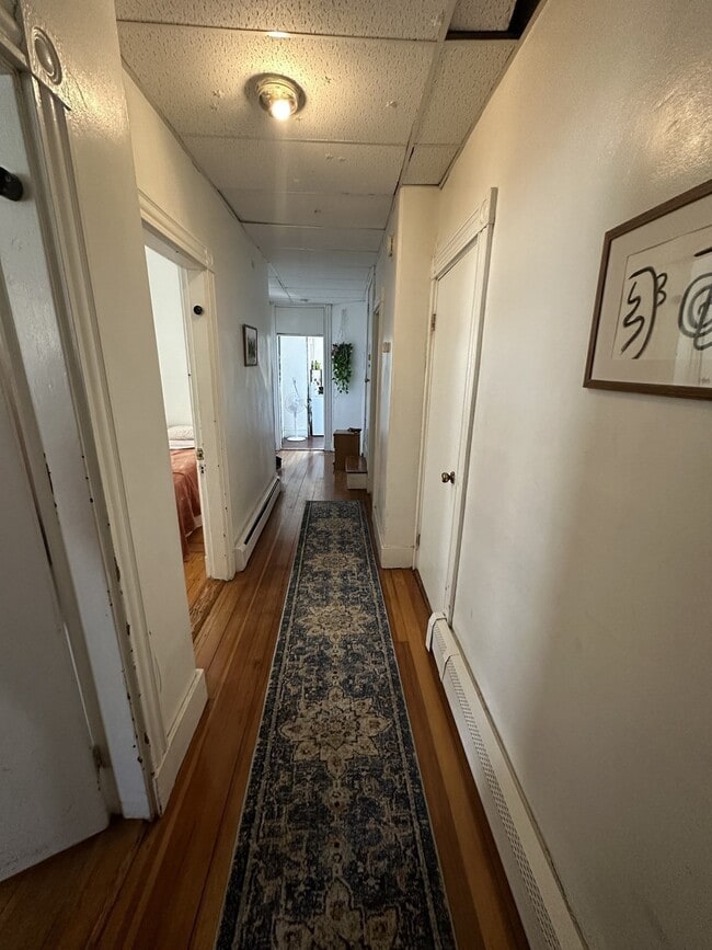 Foto del edificio - 50 Fisher Ave