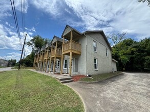Building Photo - 1354 Cave Spring Rd SW