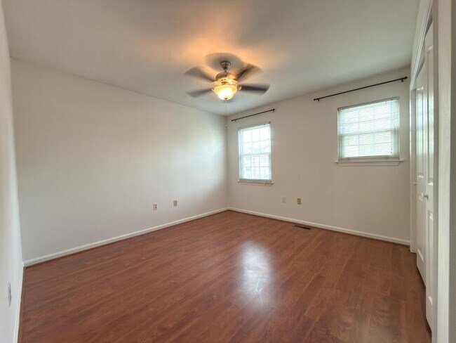 Photo - 722 16th St House