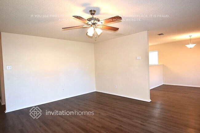 Foto del edificio - 4920 Waterford Dr