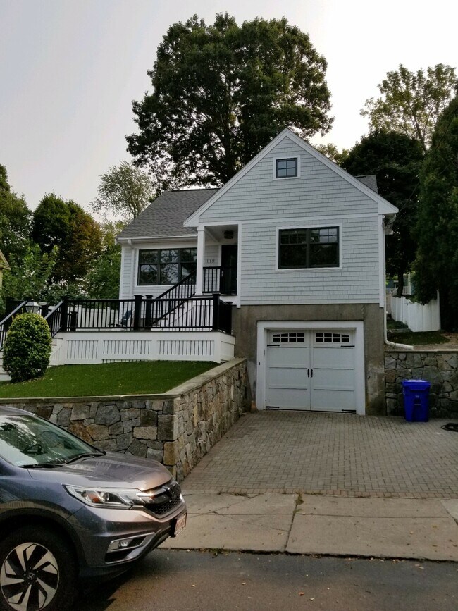 Building Photo - 112 Whitcomb Ave