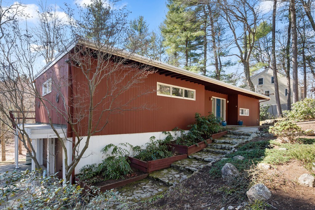 Primary Photo - 144 Sudbury Rd