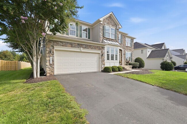 Building Photo - 42222 Cameron Parish Dr
