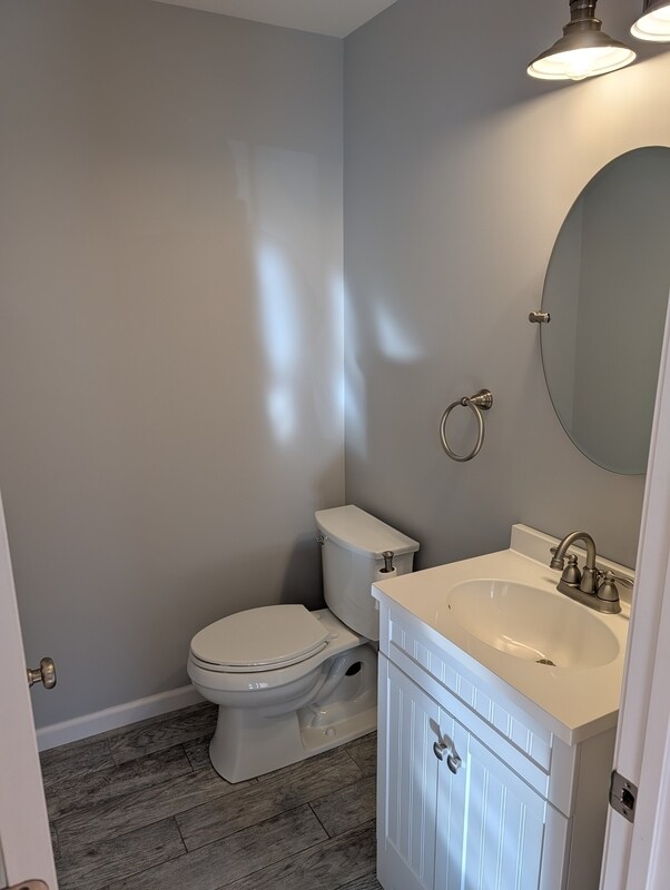 Foto del edificio - 227-229-229 River Rd