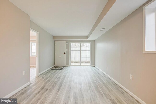 Foto del edificio - 5615 Franconia Rd