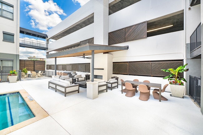 Foto del edificio - MAA North Hall