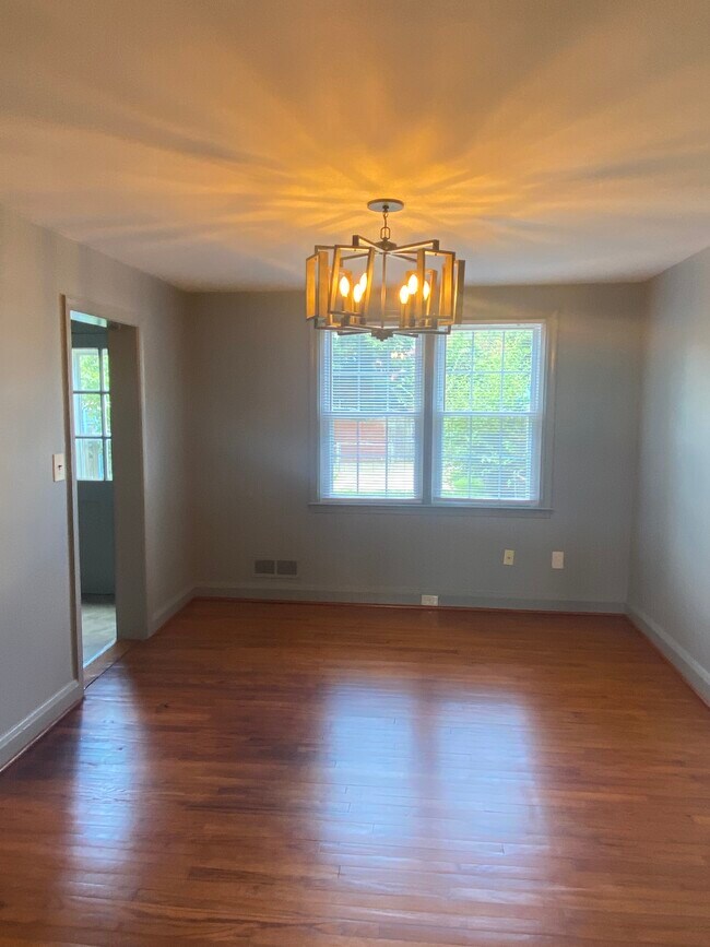Building Photo - 8436 Pleasant Plains Rd