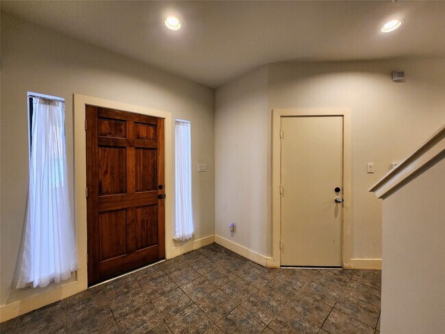 Foto del edificio - 9814 Cynthia Ann Ct