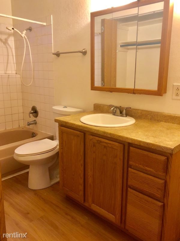 Building Photo - 1 br, 1 bath Apartment - 618 E 9th Ave