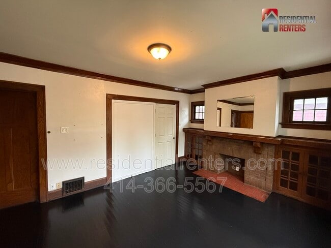 Building Photo - 3908 N 6th St