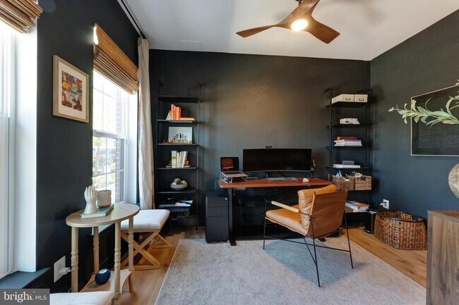 Foto del edificio - 11237 Beaker St