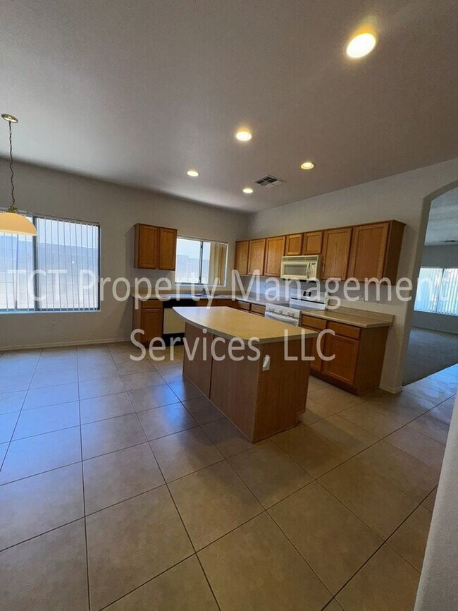 Foto del edificio - Desirable Location in Wigwam Creek South
