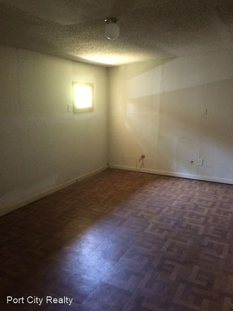 Building Photo - 4 br, 1 bath House - 4321 Cole Pl