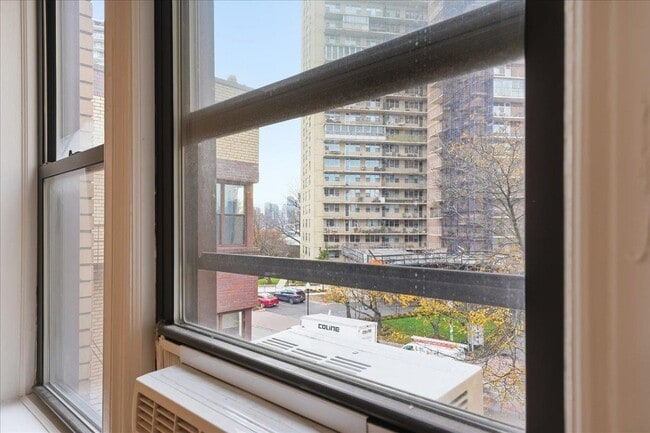 Foto del edificio - 6035 JFK Blvd E