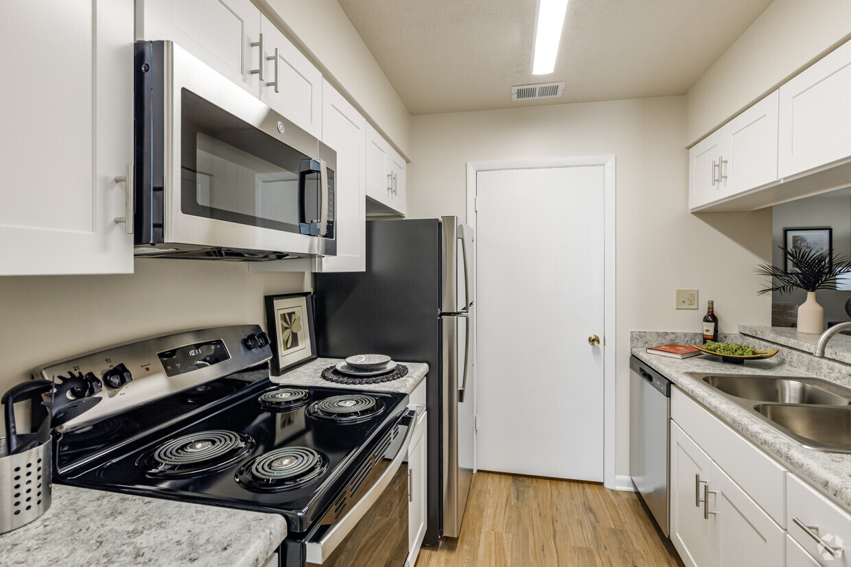 Foto principal - Chestnut Ridge Apartments