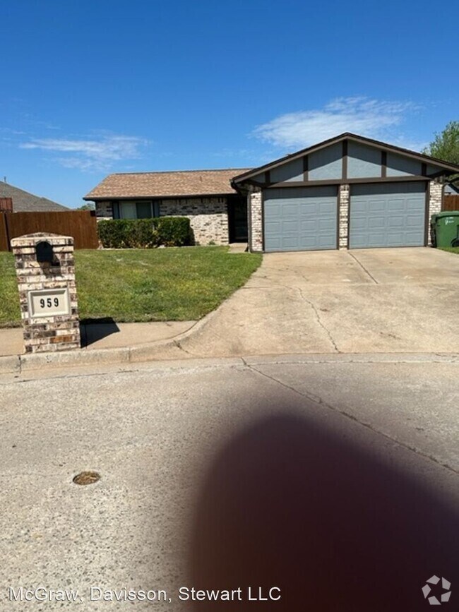 Mustang Creek Apartments under 2,000 Yukon, OK 1 Rentals