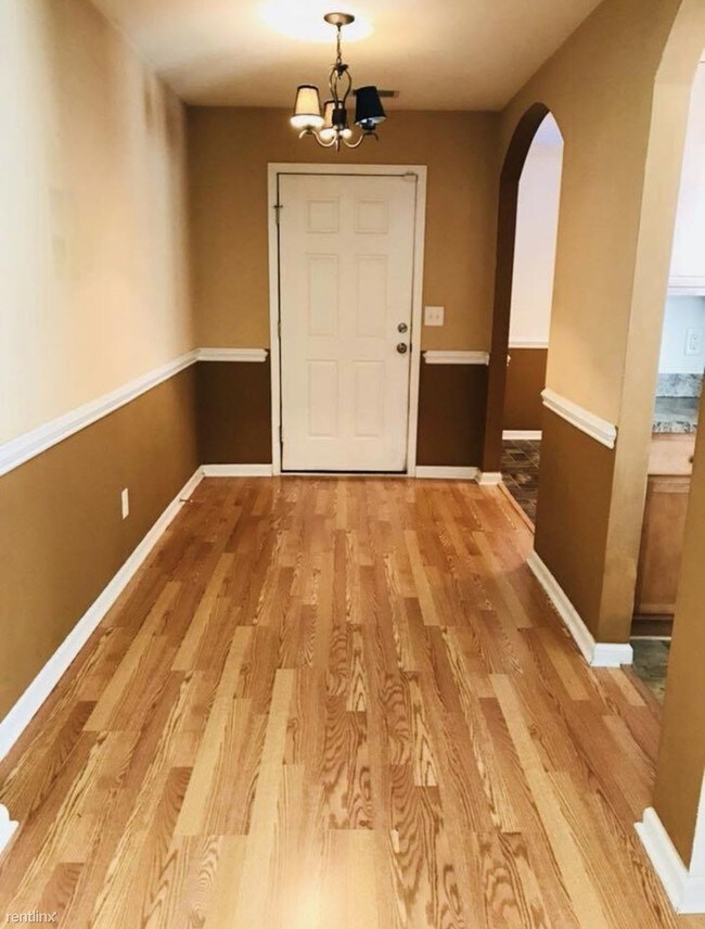 Building Photo - 3 br, 2 bath House - 135 Avondale Drive