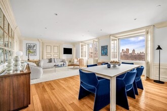 Building Photo - 160 Central Park S
