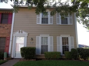 Building Photo - 10301 Loma Vista Dr