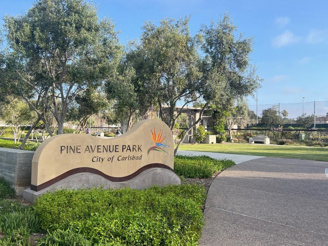 Building Photo - 3446 Madison St