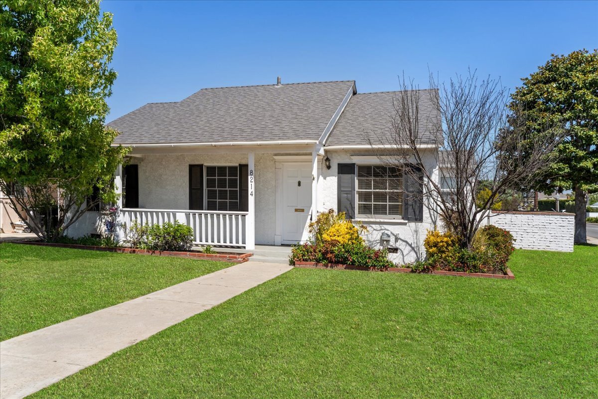 Foto principal - 8214 Creighton Ave
