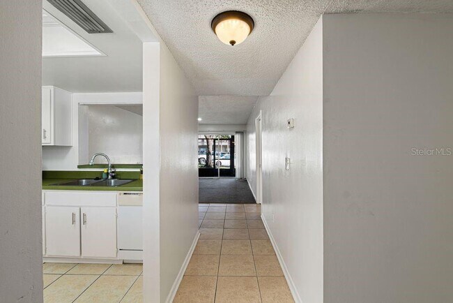 Foto del edificio - 6312 Newtown Cir