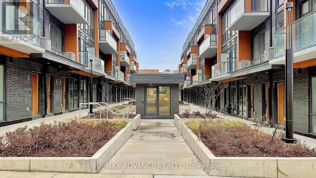 Building Photo - 75 Curlew Dr