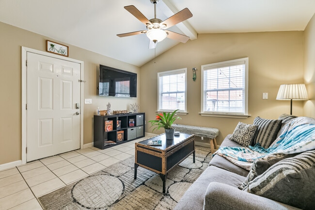 Another view of living room - 6116 Avenue Q 1/2