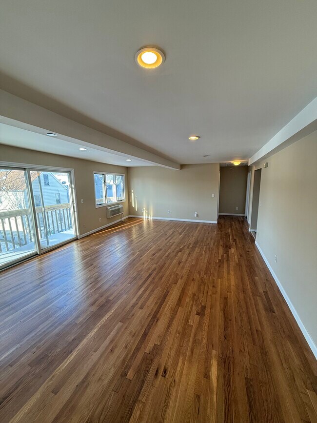 Foto del edificio - 74-78 Hammond Ave