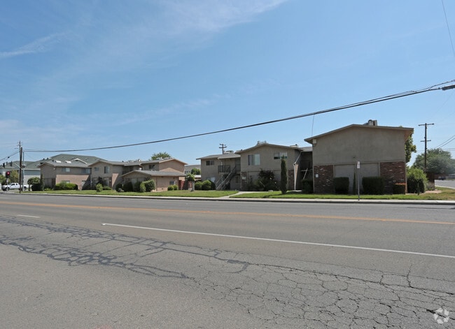 Building Photo - 1215-1237 Minnewawa Ave