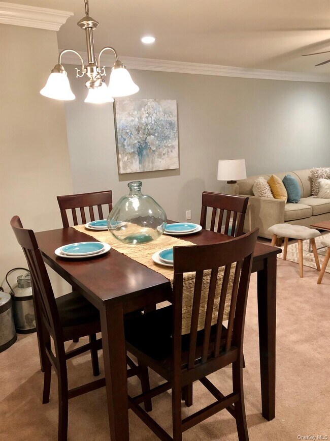 Foto del edificio - 17 Country Club Dr