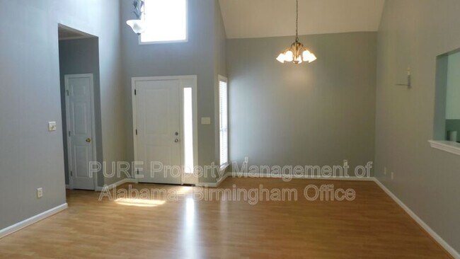 Foto del edificio - 632 Forest Lakes Dr