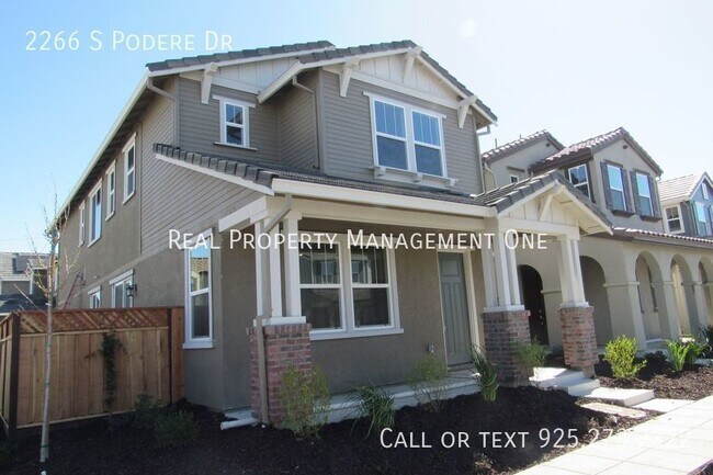 Building Photo - Gorgeous 3 Bed, 2.5 Bath SOLAR Home In New...