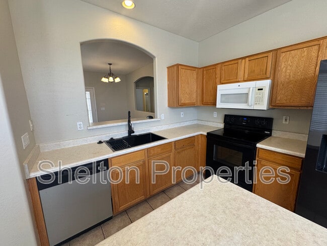 Foto del edificio - 12913 W Corrine Dr