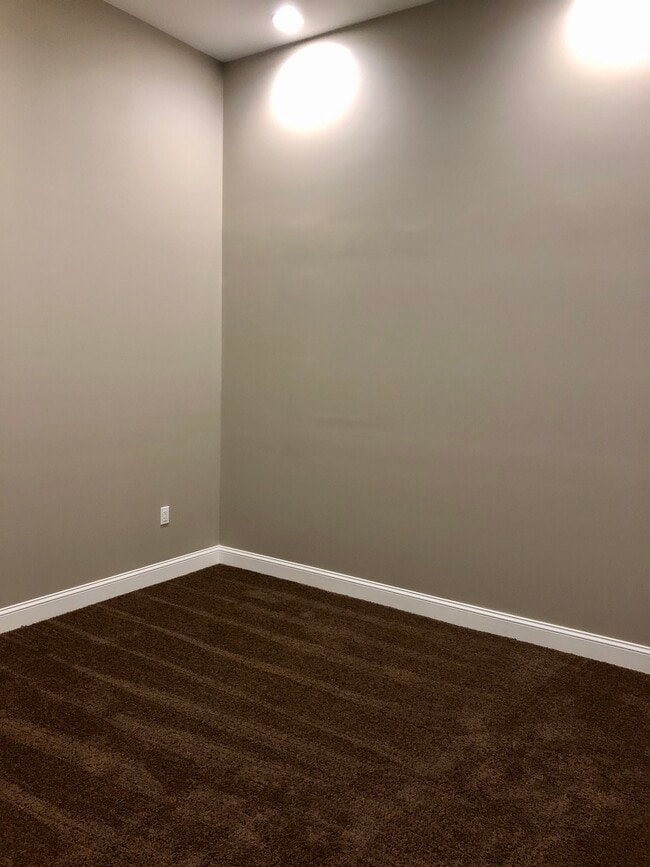 Building Photo - 108 N Washington Ave