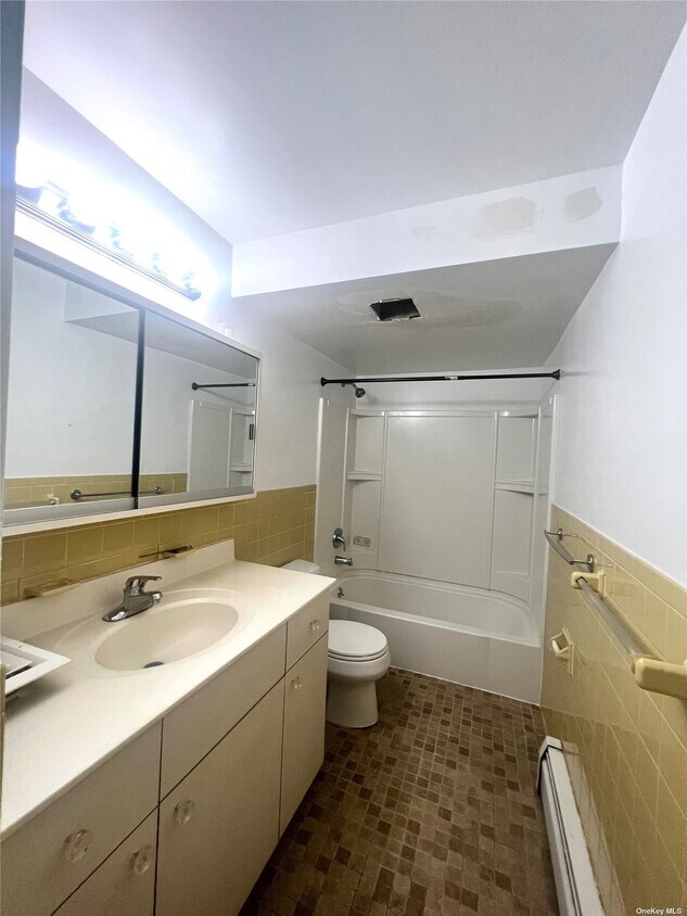 Foto del edificio - 61-26 164th St