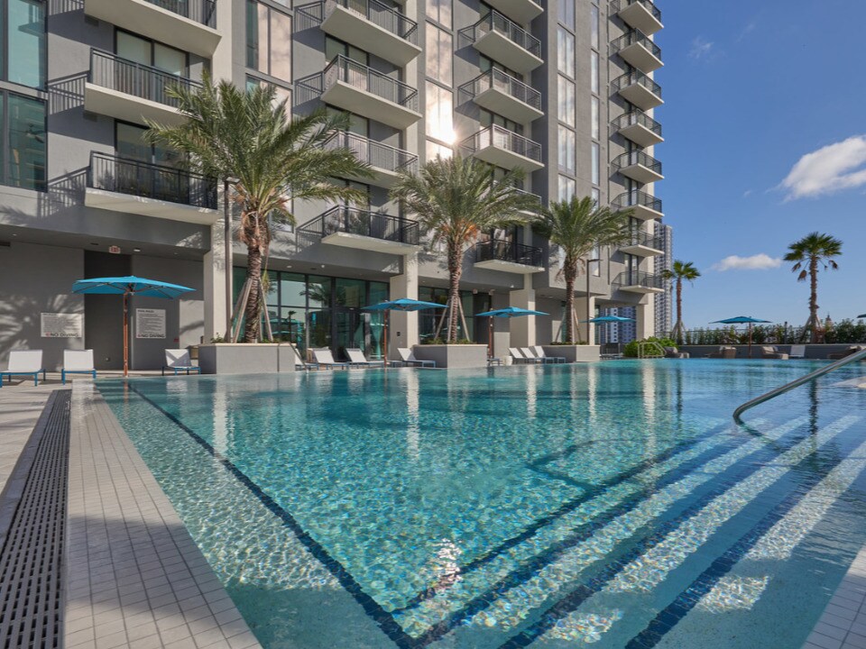 Foto principal - 534 NW 1st Ave