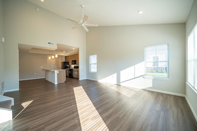 Interior Photo - Ravines at Taylor