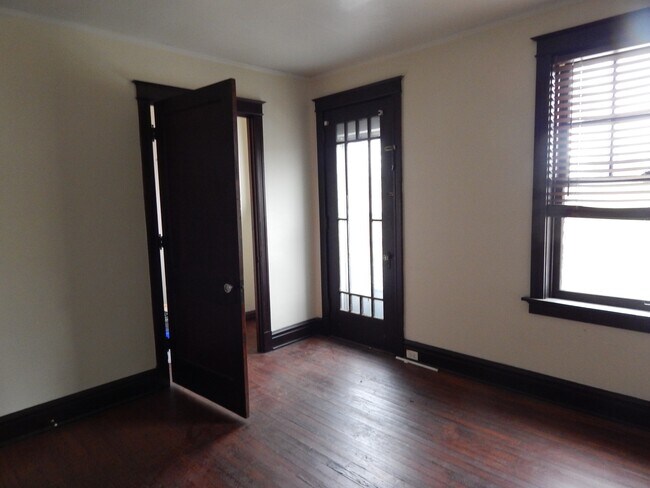 Building Photo - 5101 South Broadway, Unit 2