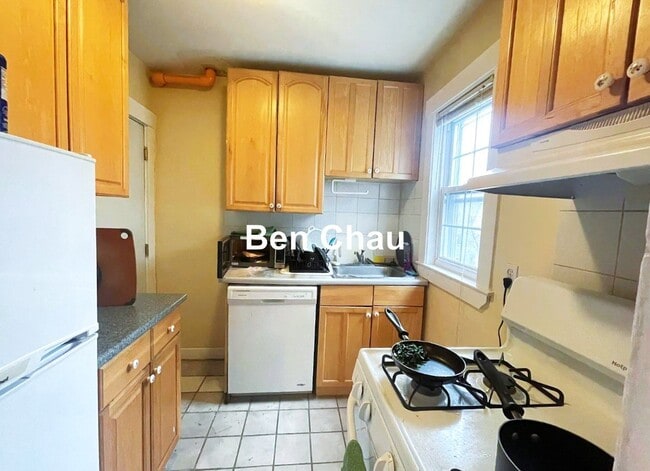 Photo - 158 Magazine St Apartment