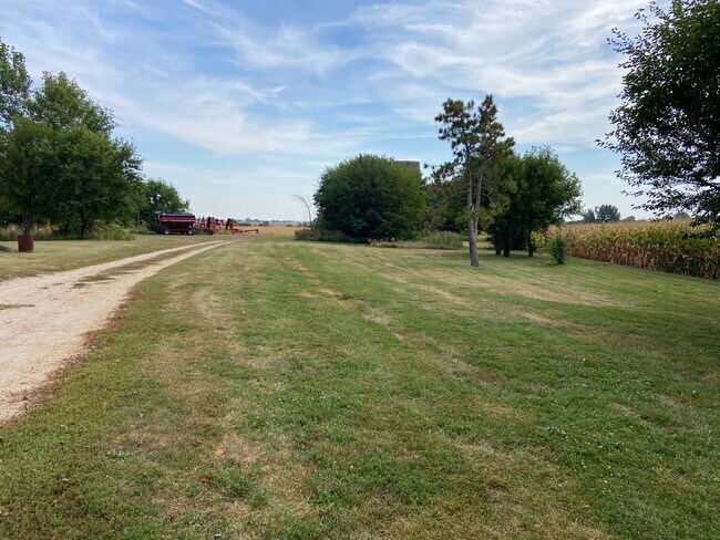 Building Photo - 8170 Duffy Rd