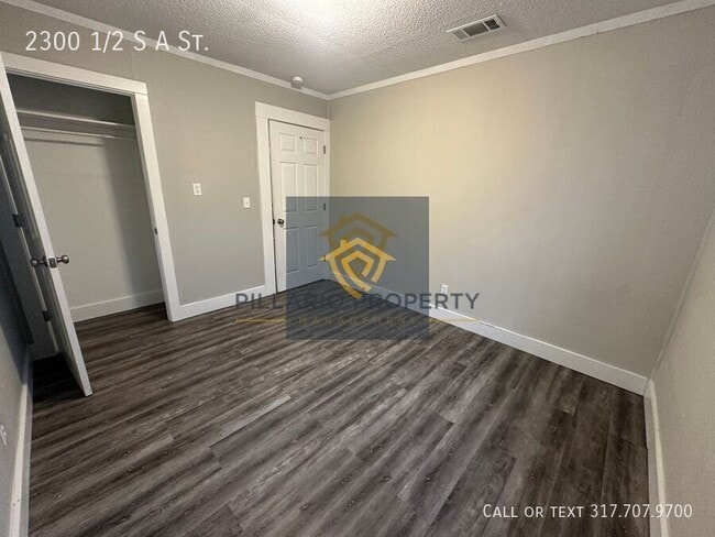 Building Photo - 2300 S A St