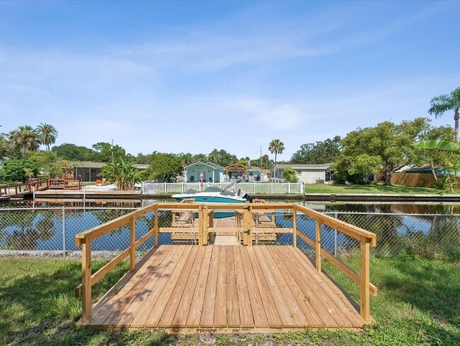 Building Photo - 5425 Waters Edge Dr