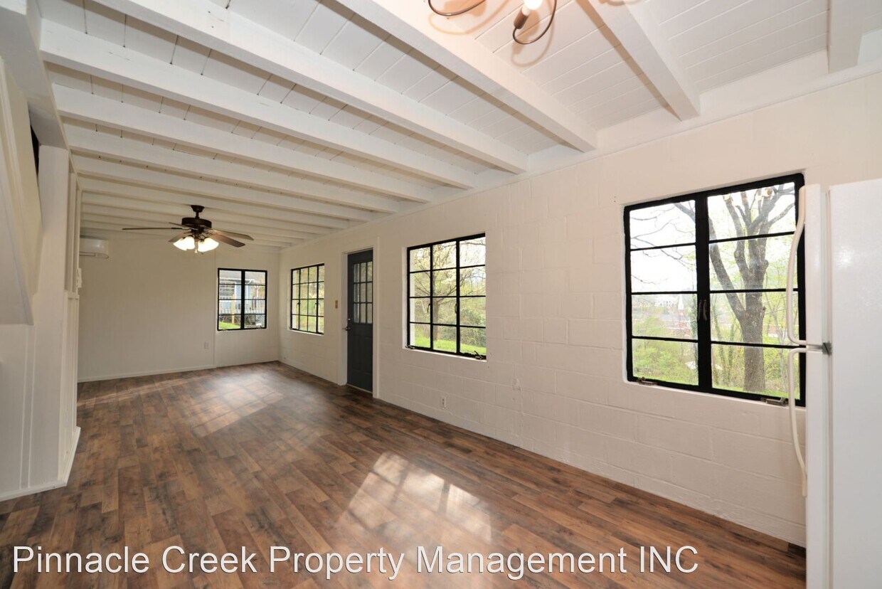 3 br, 2 bath House 134 E. Jackson St. House Rental in Sylva, NC