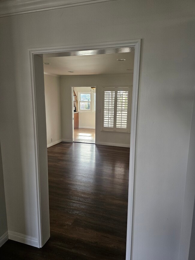 Foto del edificio - 3250 Lowry Rd