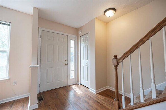 Foto del edificio - 222 Castle Creek Dr